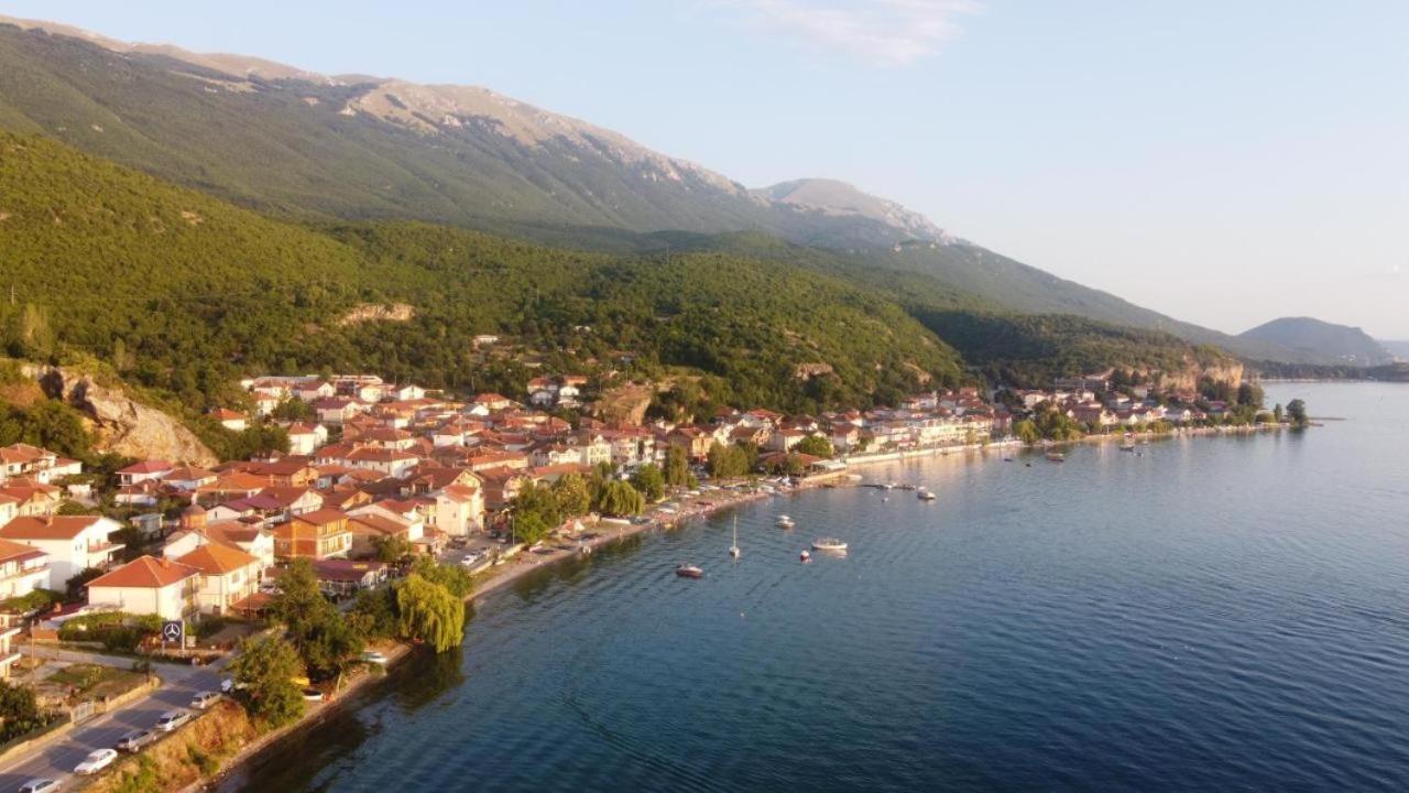 Villa Lakeview Paradise Peštani Exteriör bild