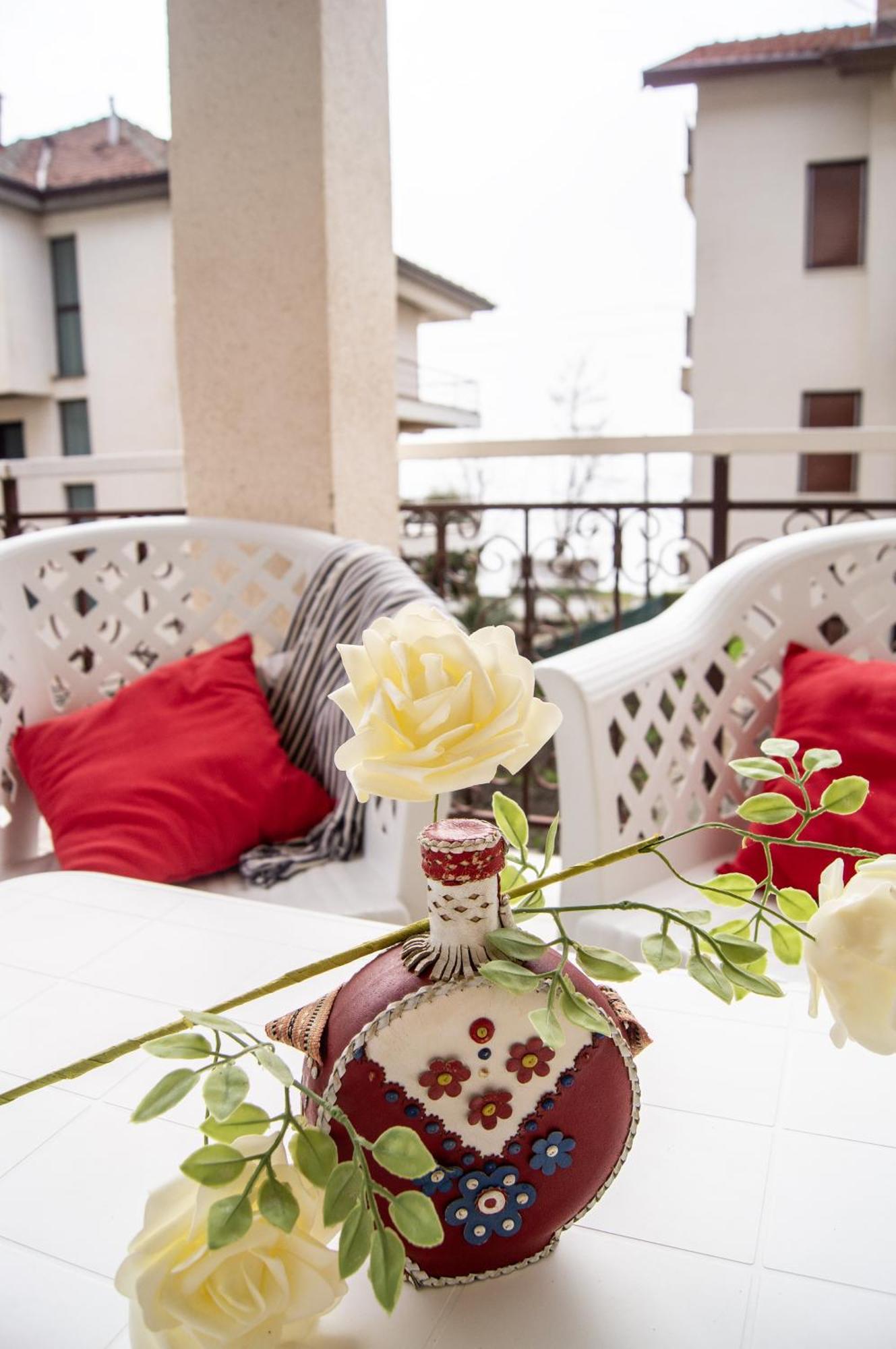 Villa Lakeview Paradise Peštani Exteriör bild