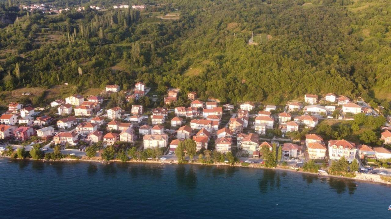 Villa Lakeview Paradise Peštani Exteriör bild